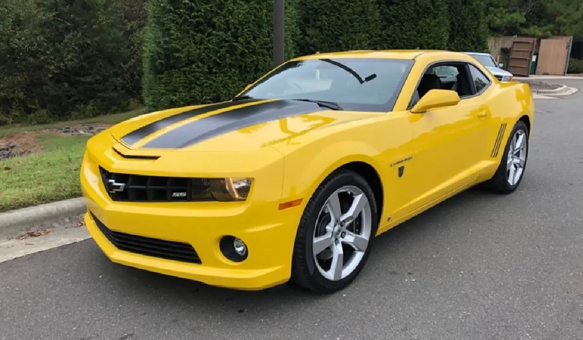 Chevrolet - Camaro 1Ls - Best Car Rentals - Best Preowned Car - Exclusive Concierge Club.webp